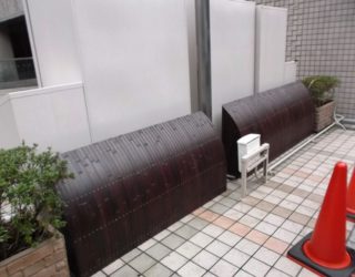 染煤竹の犬矢来（駒寄せ）