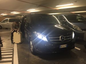 お出迎えのタクシー