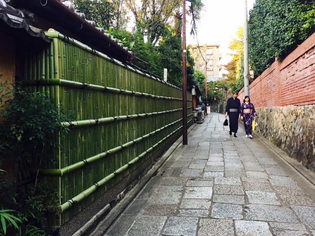 田舎亭　竹垣・建仁寺垣