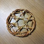 竹編みの鍋敷き