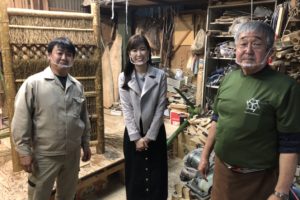 ちちんぷいぷい竹垣制作撮影玉巻アナと竹垣職人