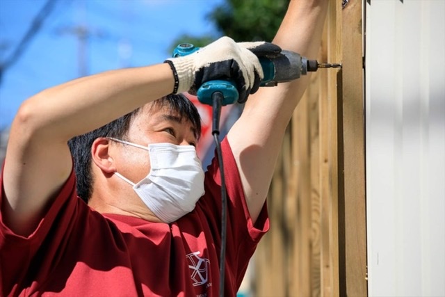 新しいスタイルの竹垣を作る長岡銘竹株式会社