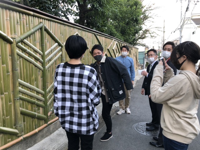 新しいスタイルの竹垣を立命館の学生さんと一緒に作る長岡銘竹株式会社