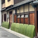 青竹の犬矢来（駒寄せ）