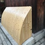 晒竹の犬矢来（駒寄せ）